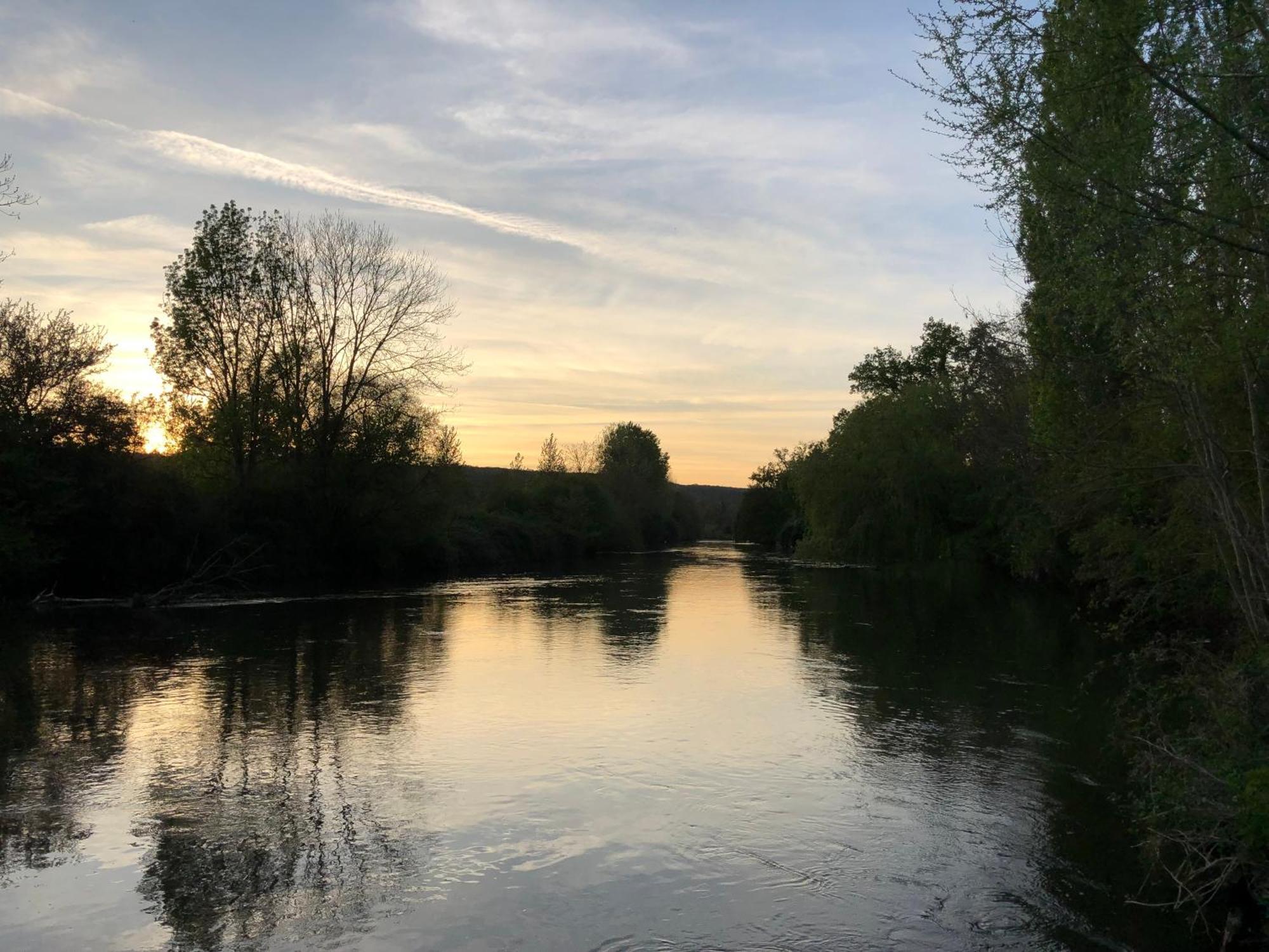 Gite La Cle Des Champs Villa Bueil  Kültér fotó